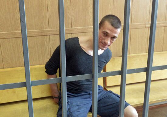 Оглашение приговора по делу П.Павленского