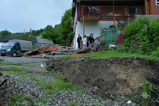 Последствия оползней в Чеченской Республике
