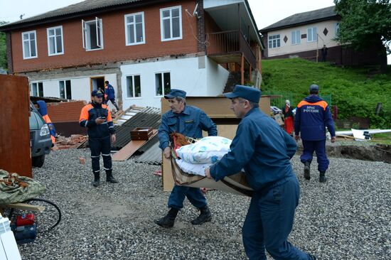 Последствия оползней в Чеченской Республике