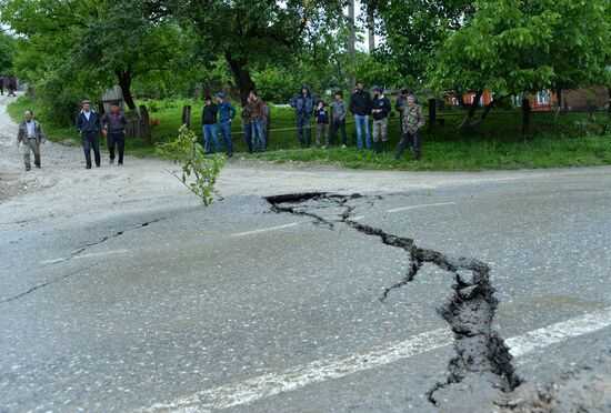 Последствия оползней в Чеченской Республике