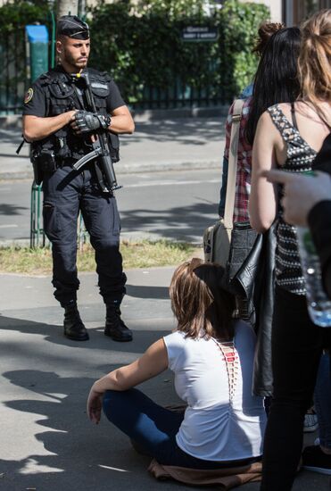Усиление мер безопасности в Париже перед ЧЕ по футболу