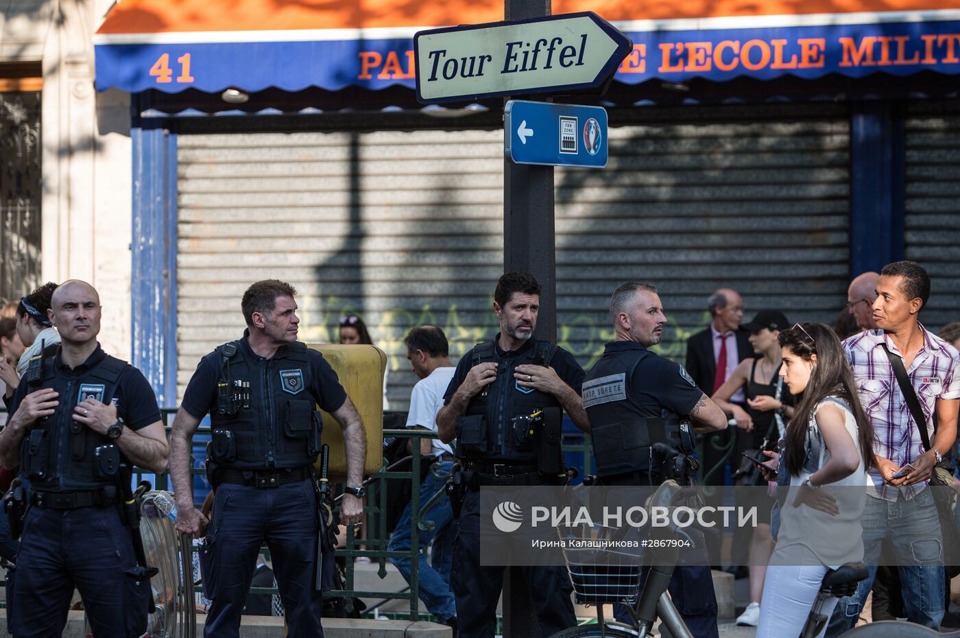 Усиление мер безопасности в Париже перед ЧЕ по футболу