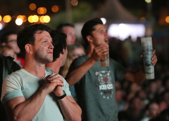 Трансляция матча-открытия Евро - 2016 в фан-зонах во Франции