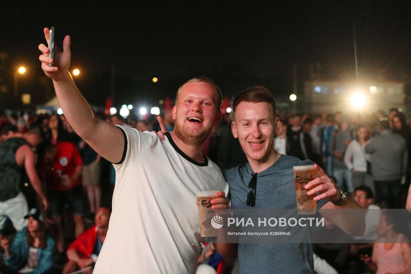 Трансляция матча-открытия Евро - 2016 в фан-зонах во Франции