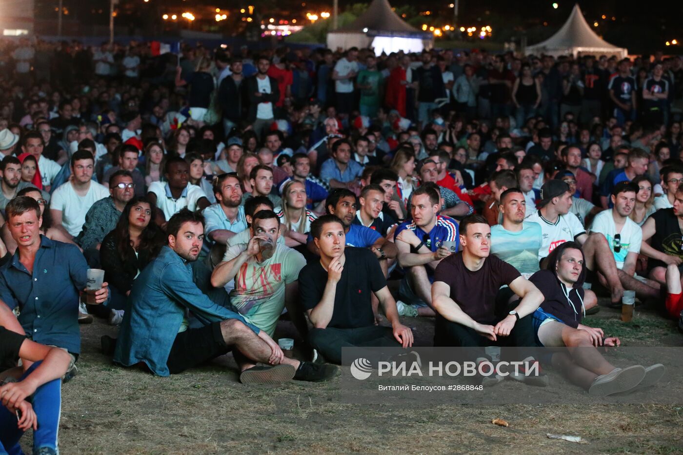 Трансляция матча-открытия Евро - 2016 в фан-зонах во Франции