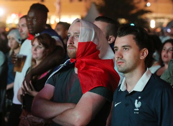 Трансляция матча-открытия Евро - 2016 в фан-зонах во Франции