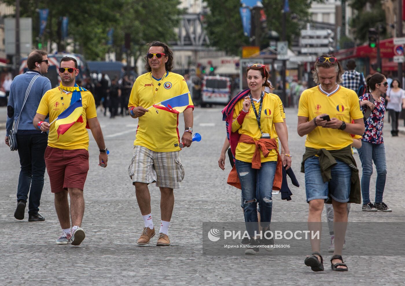 Трансляция матча-открытия Евро - 2016 в фан-зонах во Франции