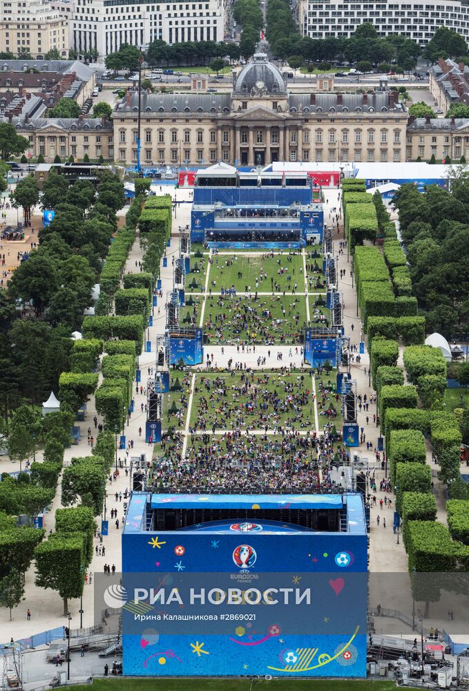 Трансляция матча-открытия Евро - 2016 в фан-зонах во Франции