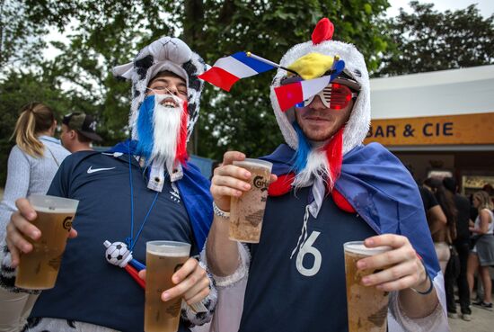 Трансляция матча-открытия Евро - 2016 в фан-зонах во Франции