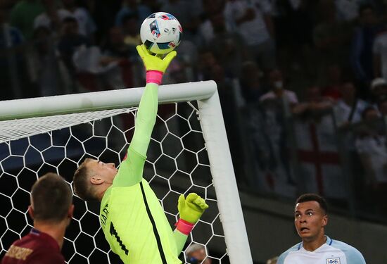 Футбол. Чемпионат Европы - 2016. Матч Англия - Россия