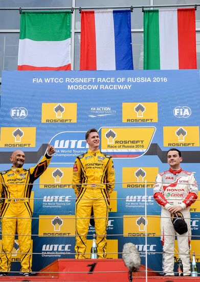 Автоспорт. IV этап чемпионата мира FIA WTCC. Второй день