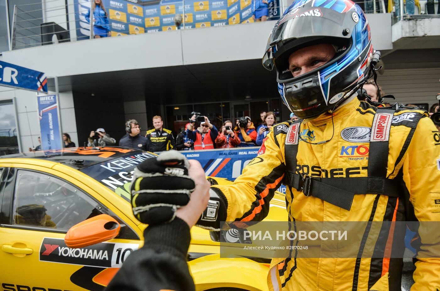 Автоспорт. IV этап чемпионата мира FIA WTCC. Второй день