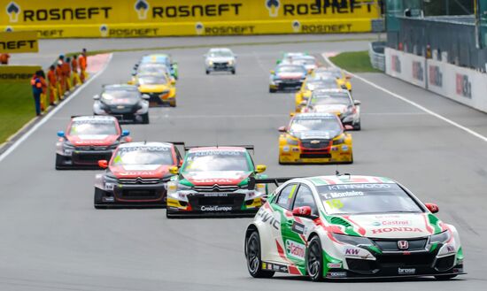 Автоспорт. IV этап чемпионата мира FIA WTCC. Второй день