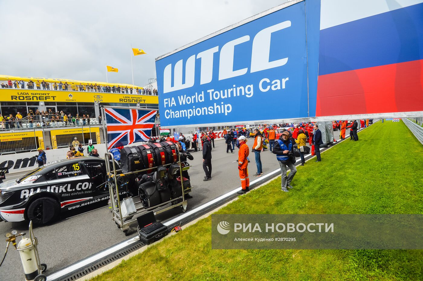 Автоспорт. IV этап чемпионата мира FIA WTCC. Второй день