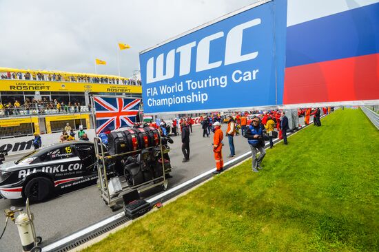 Автоспорт. IV этап чемпионата мира FIA WTCC. Второй день