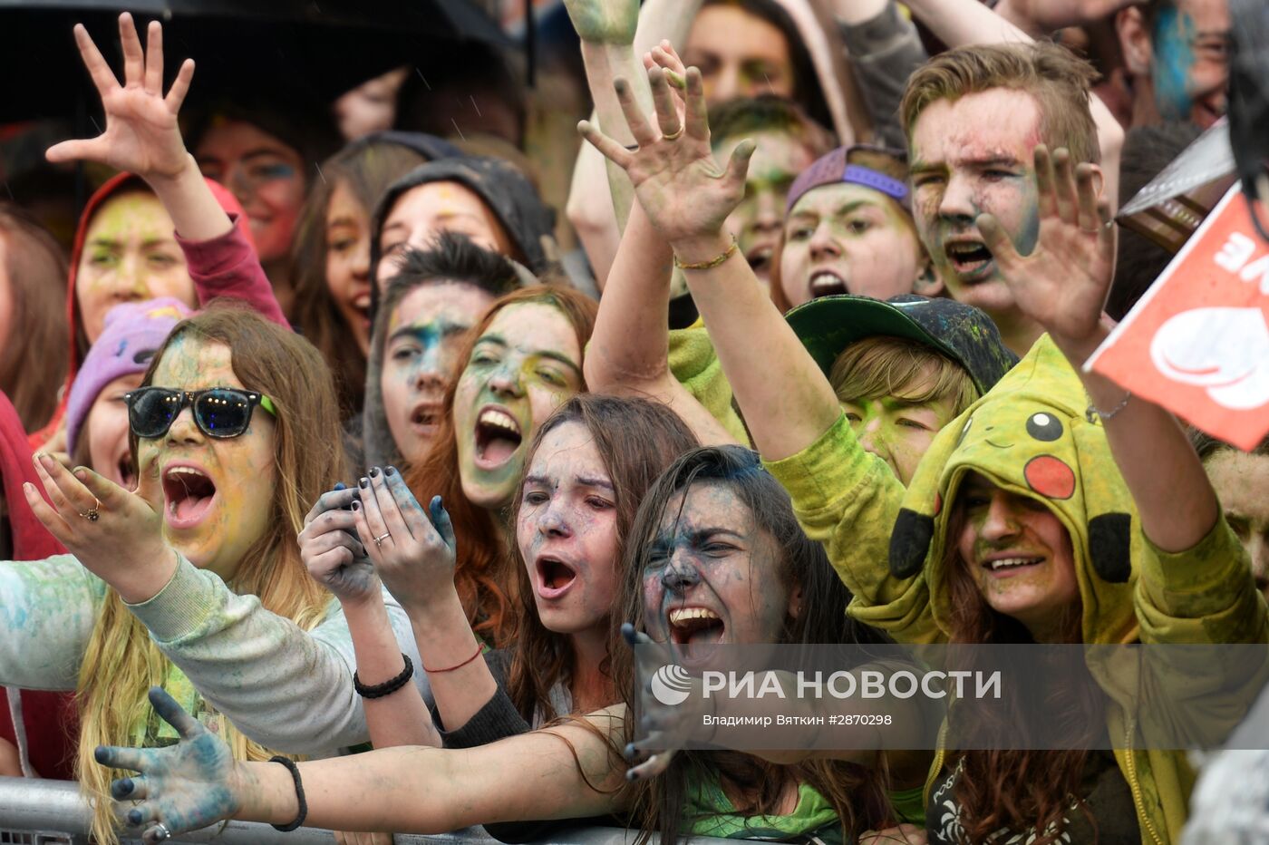 Фестиваль красок "Холи" в Москве