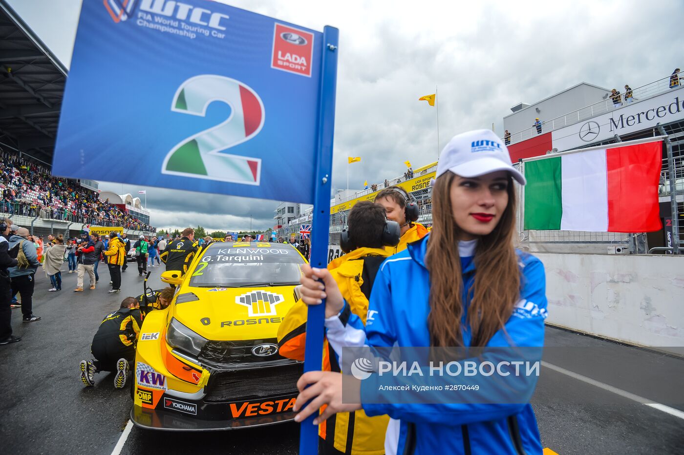 Автоспорт. IV этап чемпионата мира FIA WTCC. Второй день