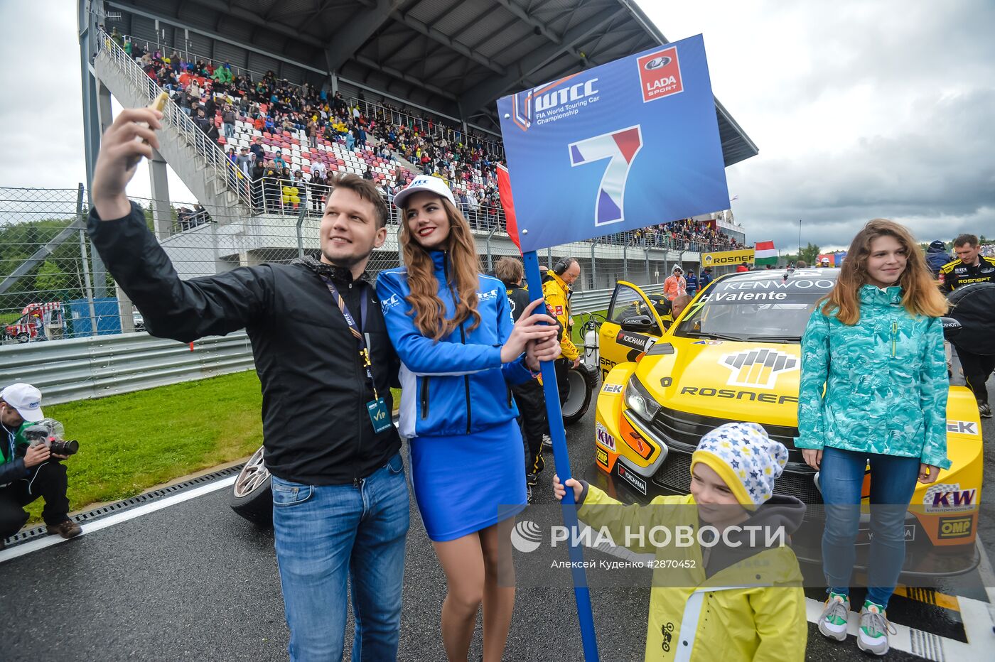 Автоспорт. IV этап чемпионата мира FIA WTCC. Второй день