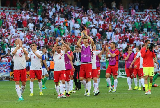 Футбол. Чемпионат Европы - 2016. Матч Польша - Северная Ирландия