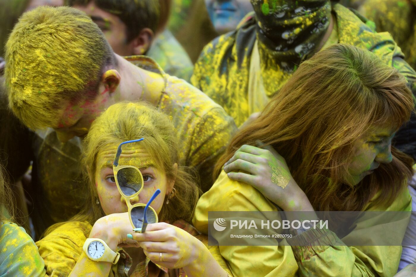 Фестиваль красок "Холи" в Москве