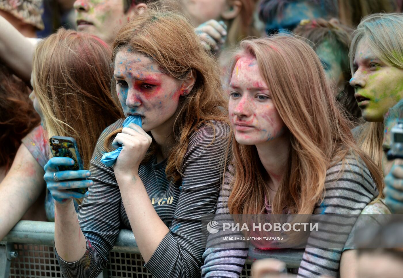 Фестиваль красок "Холи" в Москве