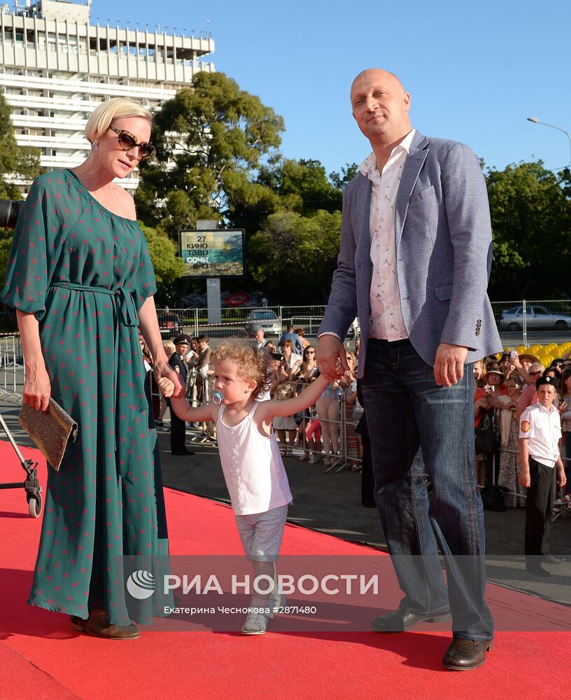 Церемония закрытия 27-го Открытого Российского кинофестиваля "Кинотавр"