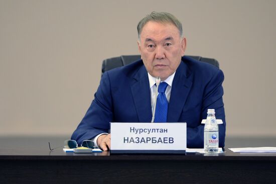 Встреча президента Казахстана Н. Назарбаева с представителями российского бизнеса в рамках ПМЭФ