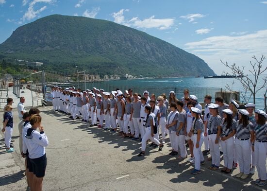 День рождения Международного детского центра "Артек"