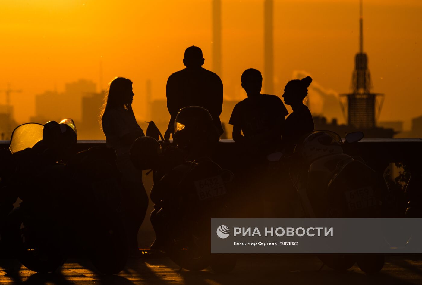 Рассвет в Москве