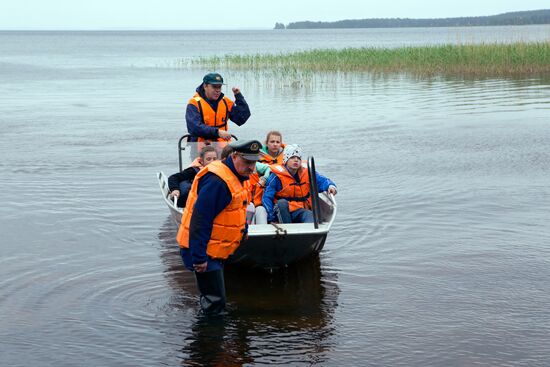 В Карелии во время турпохода погибли дети