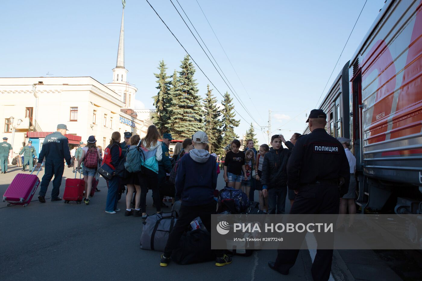 Эвакуация детей из лагеря на Сямозере