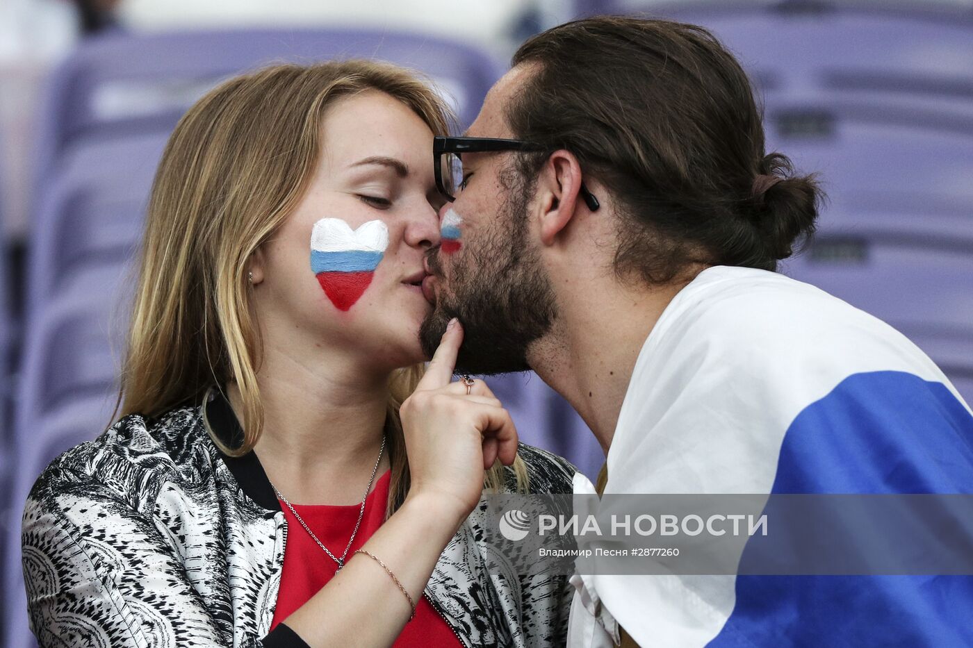 Футбол. Чемпионат Европы - 2016. Матч Россия - Уэльс