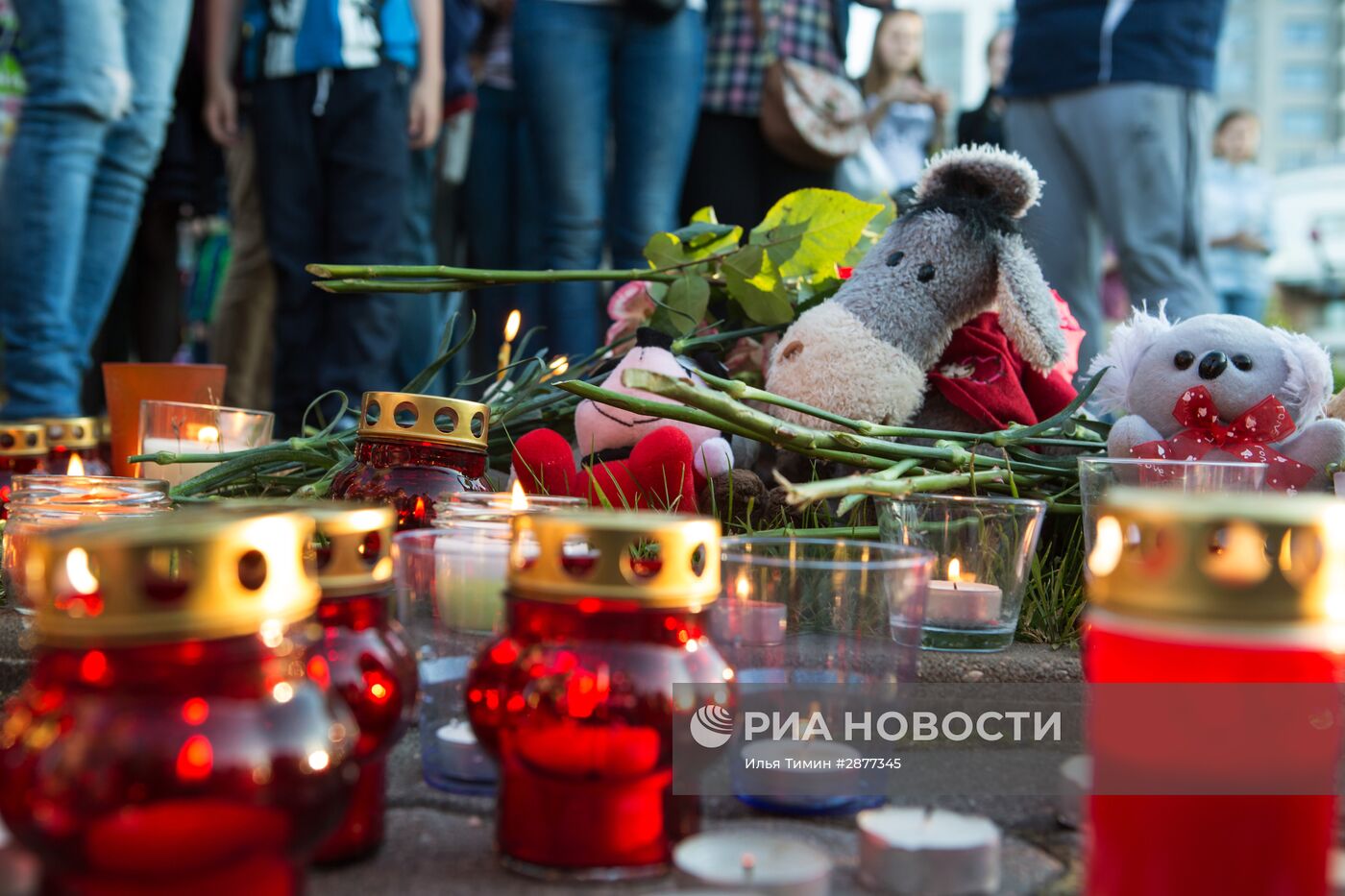 Акция в память о детях, погибших при шторме на Сямозере, в Петрозаводске