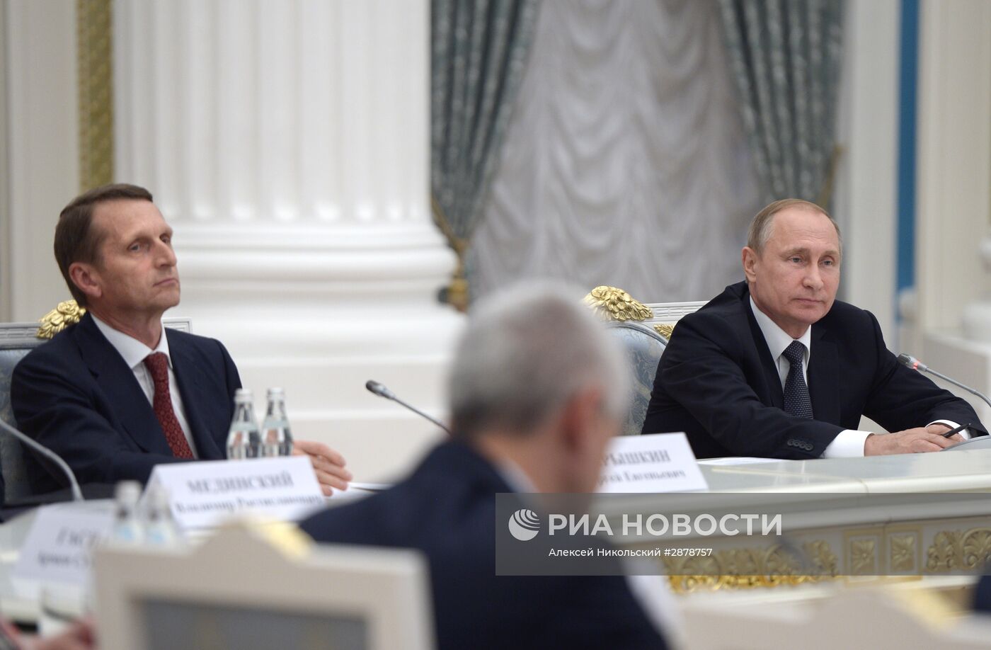 Президент РФ В. Путин встретился с участниками Общероссийского исторического собрания