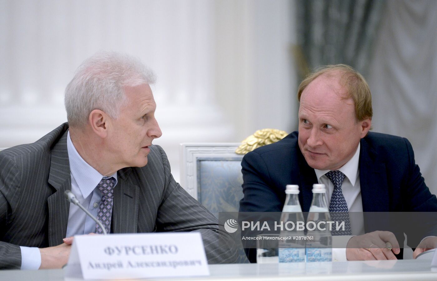 Президент РФ В. Путин встретился с участниками Общероссийского исторического собрания