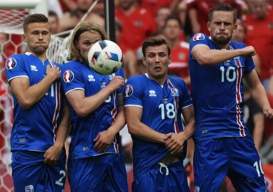 Футбол. Чемпионат Европы - 2016. Матч Исландия - Австрия