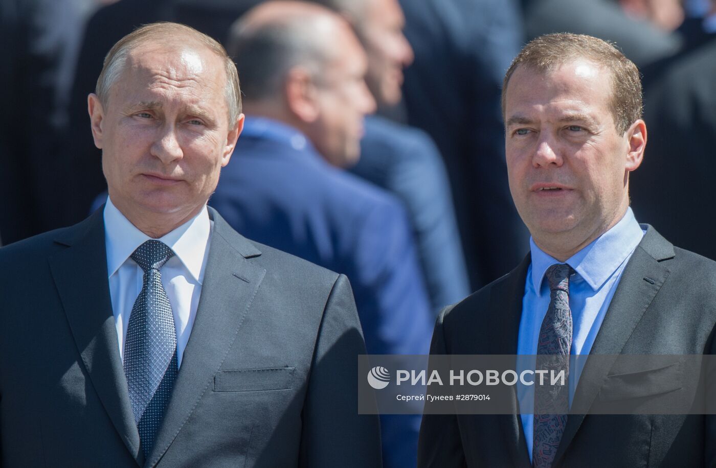 Церемония возложения венка к Могиле Неизвестного солдата у Кремлевской стены