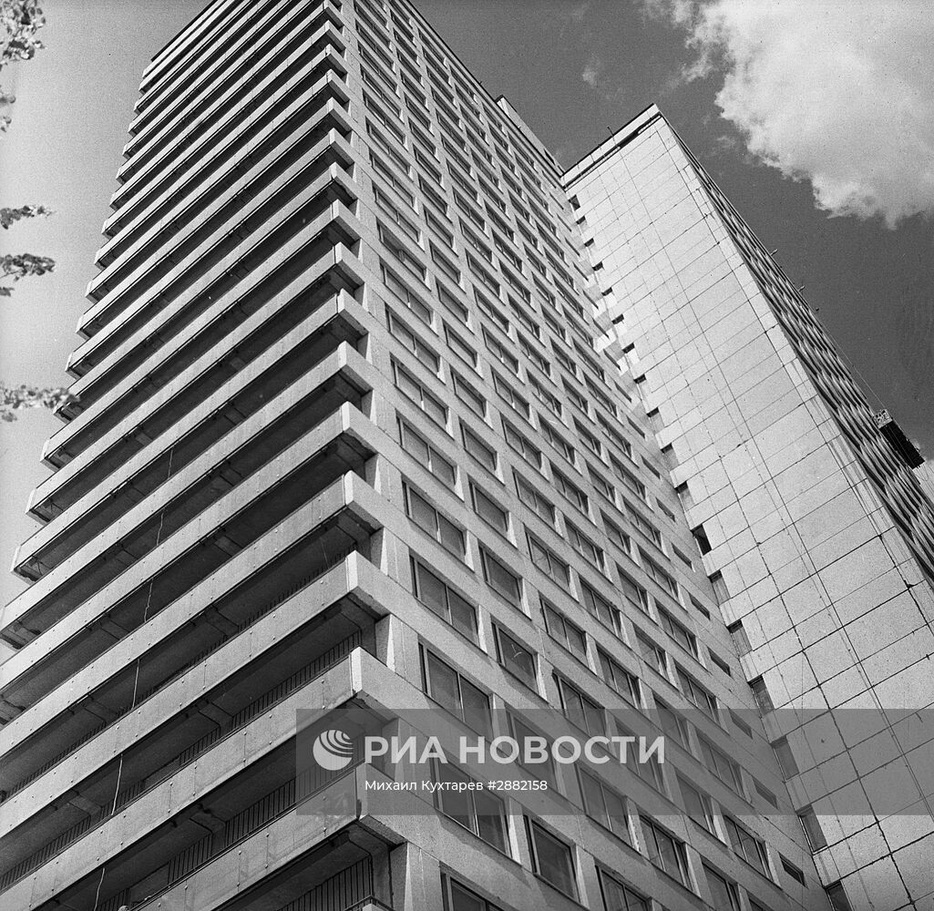 Высотное здание