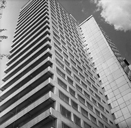 Высотное здание