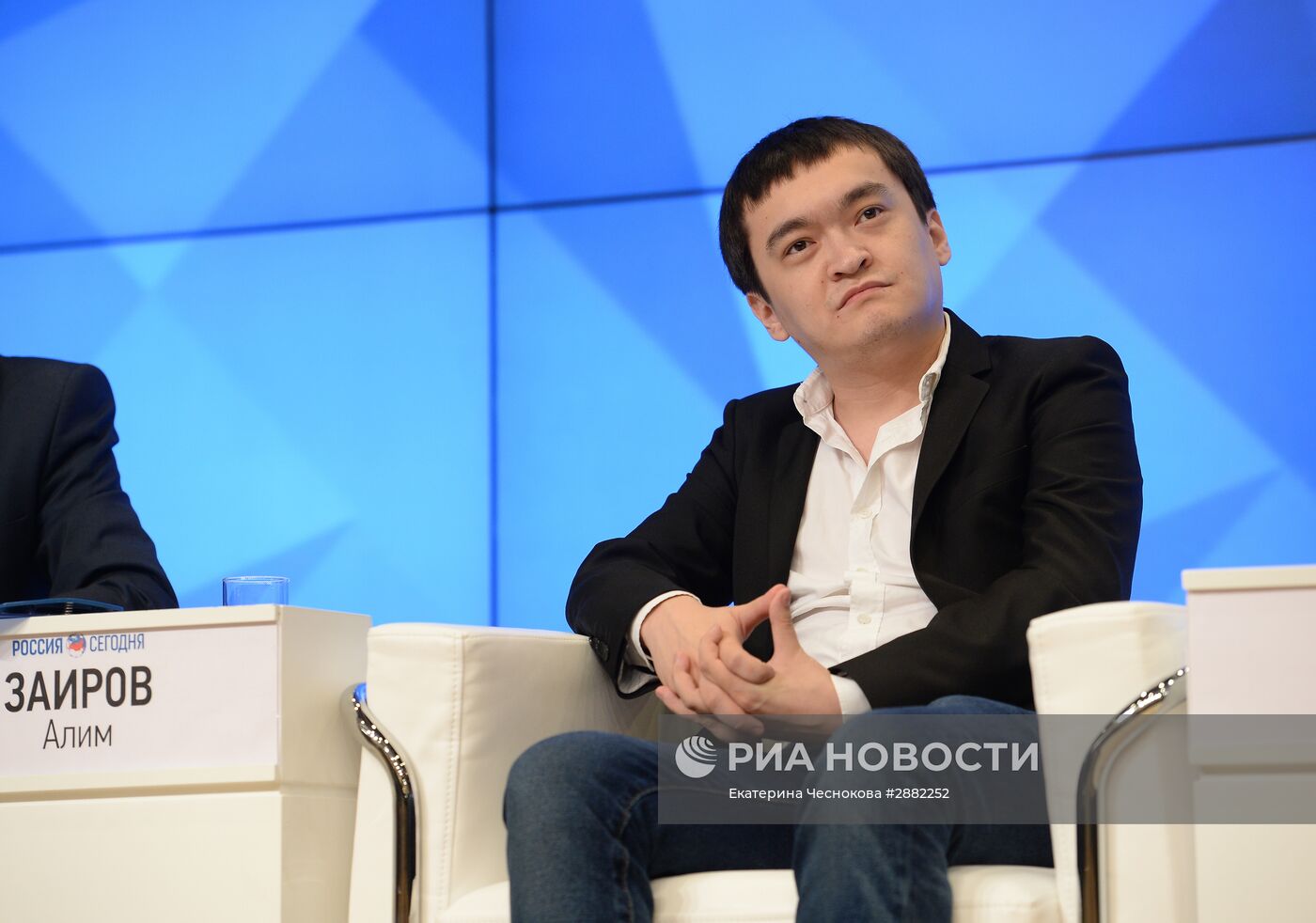 Пресс-конференция и показ фильма "Дорога к матери"