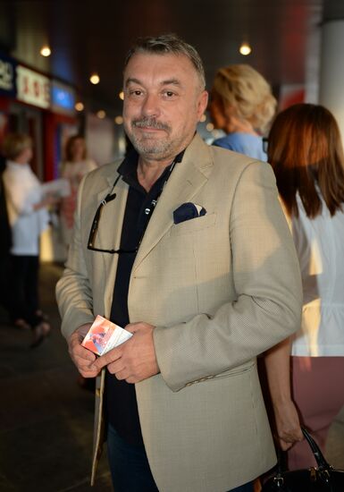 Пресс-конференция и показ фильма "Дорога к матери"