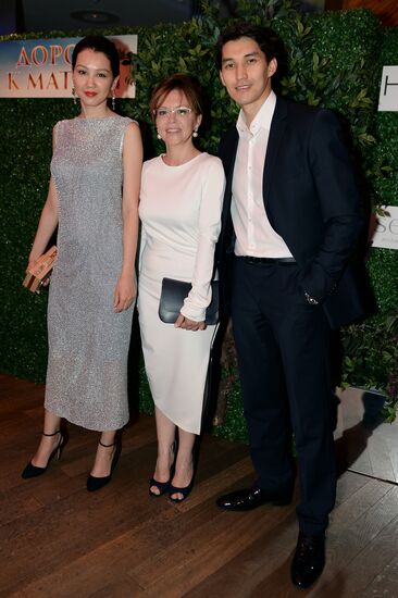 Пресс-конференция и показ фильма "Дорога к матери"