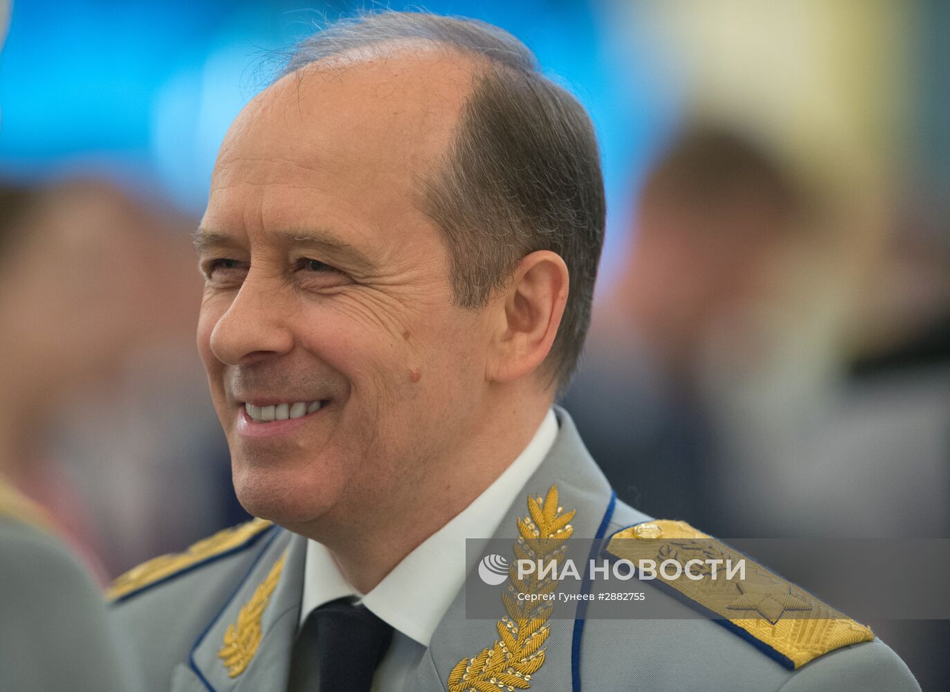 Президент РФ В. Путин встретился с выпускниками высших военных учебных заведений
