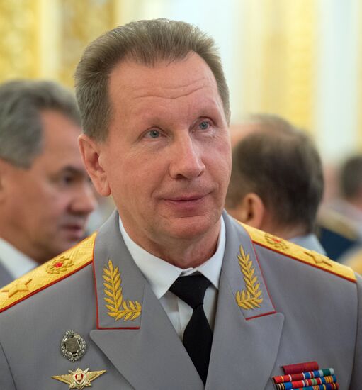 Президент РФ В. Путин встретился с выпускниками высших военных учебных заведений