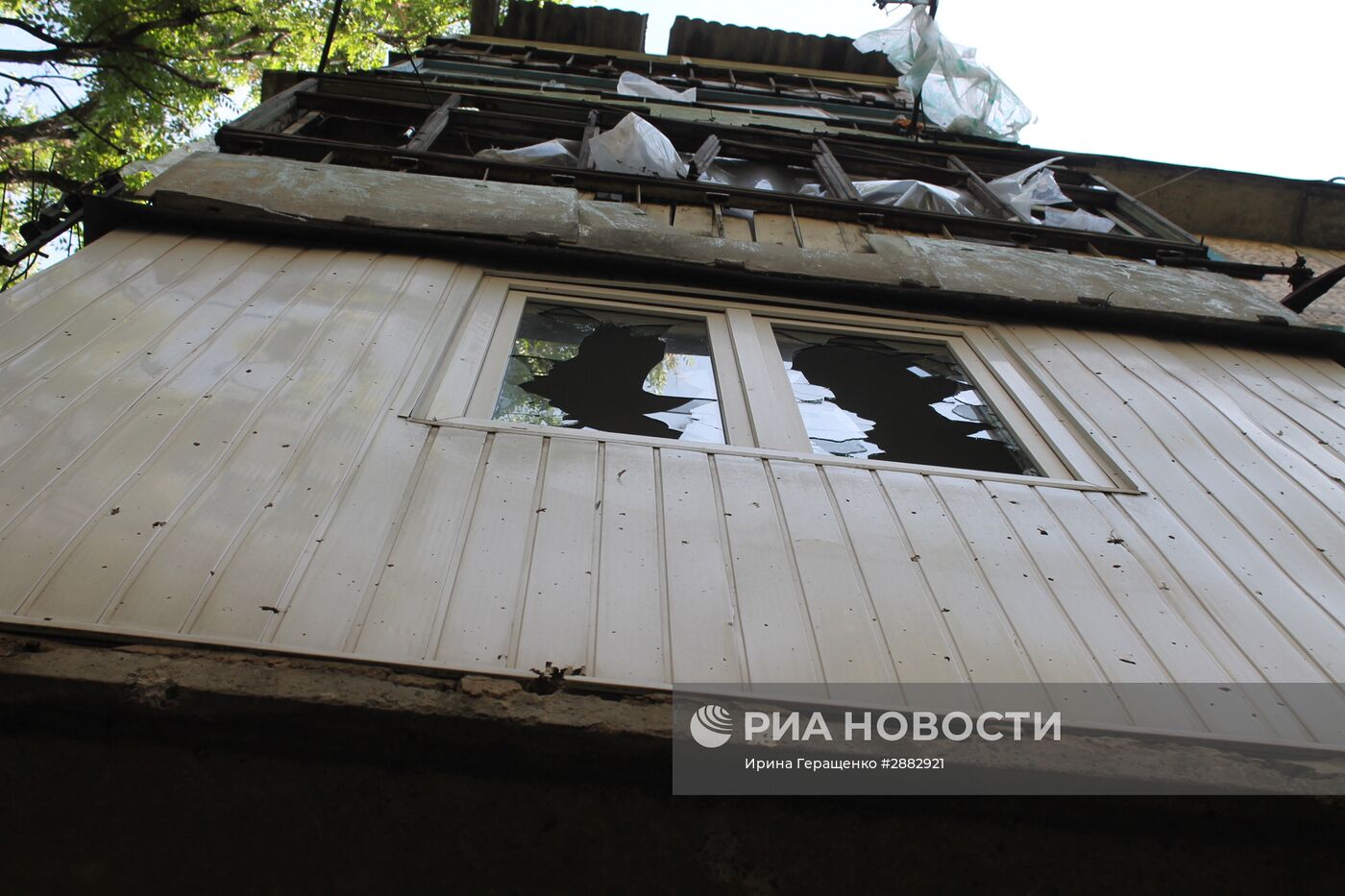 Последствия обстрелов Донецка украинскими силовиками