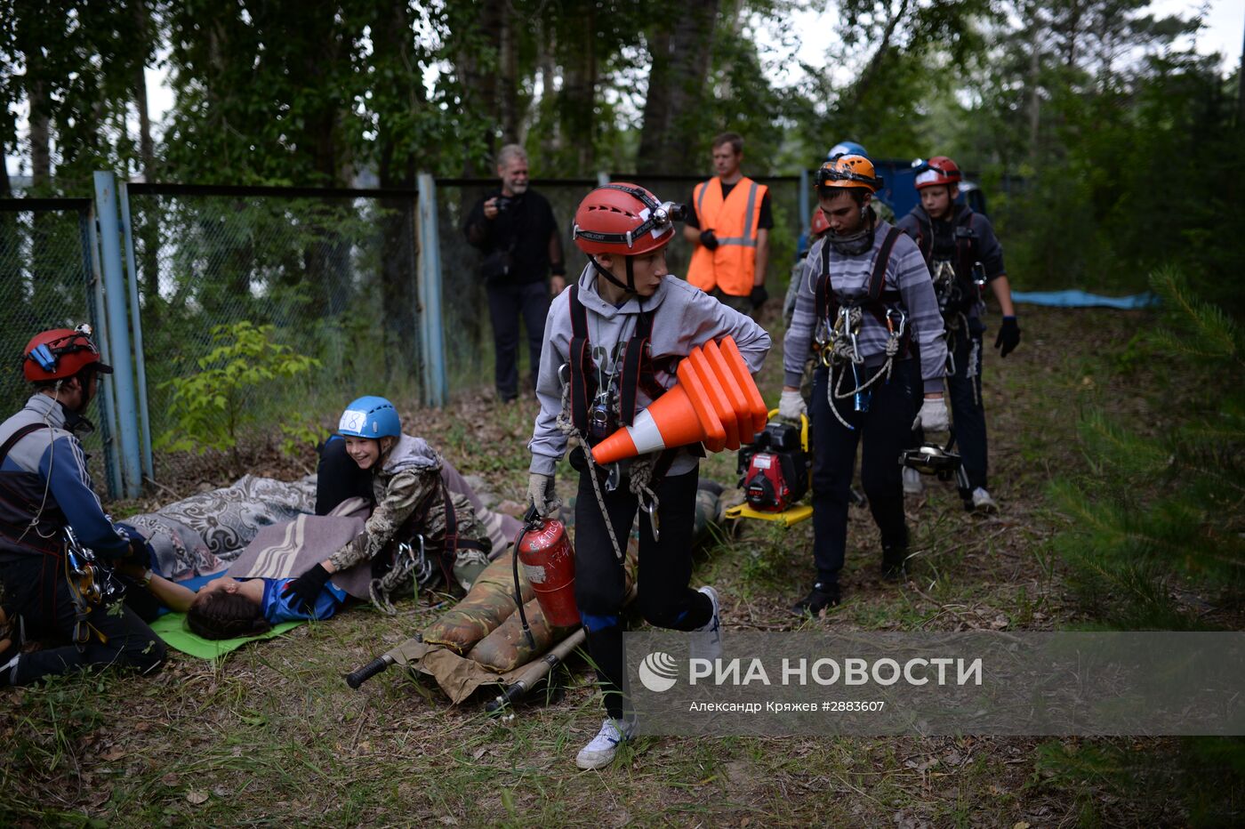 Открытие полевого лагеря "Юный спасатель" в Новосибирской области