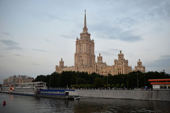 Гостиница "Рэдиссон Ройал, Москва" ("Украина") в Москве