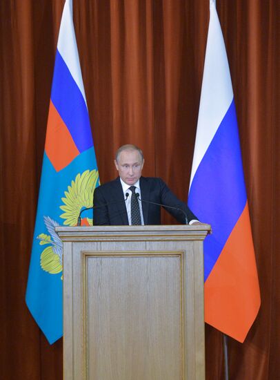 Президент РФ В. Путин выступил на совещании послов и постпредов РФ в иностранных государствах