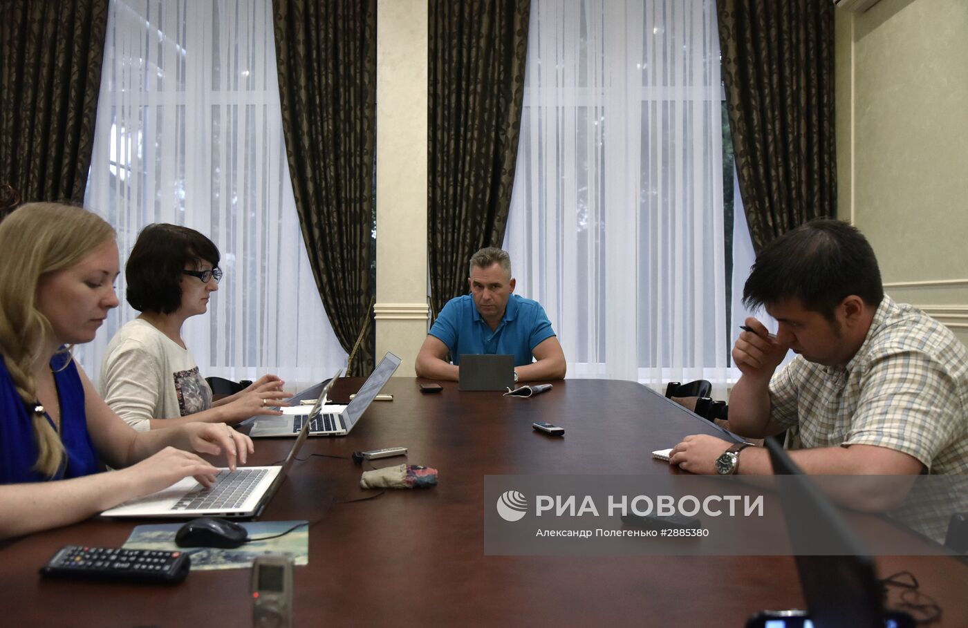 Уполномоченный по правам ребенка П. Астахов встретился с журналистами в аэропорту Симферополя