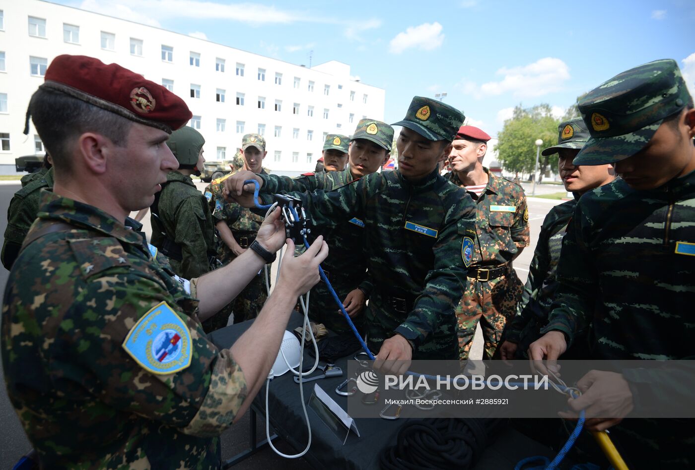 Открытие совместных занятий спецназовцев Национальной гвардии России и Народной вооруженной полиции Китая "Сотрудничество-2016"